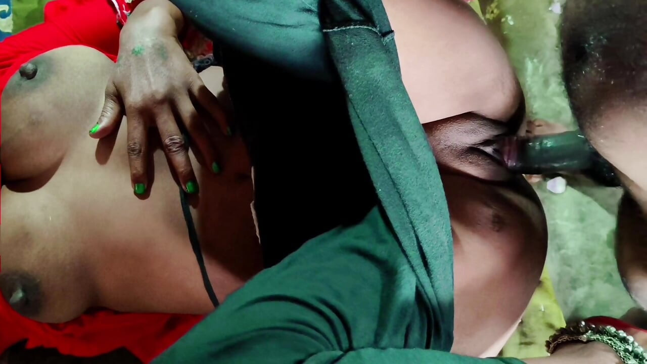 Indian Desi village girlfriend ko boyfriend ne boobs daba ke chut ko choda aur maza Kiya hindi viral xxx sex videos