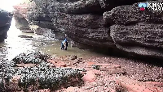 Salziger neoprenanzug, zehen lutschen schlampe