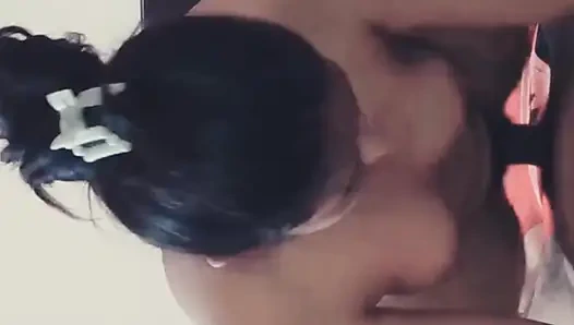 Kontol besar mengambil memek latika