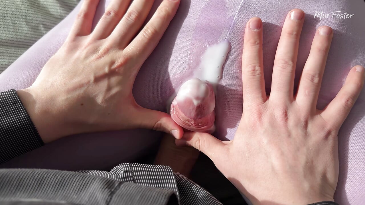 Kåt stesøster: Kan du gni pussyen min, men ikke penetrere?