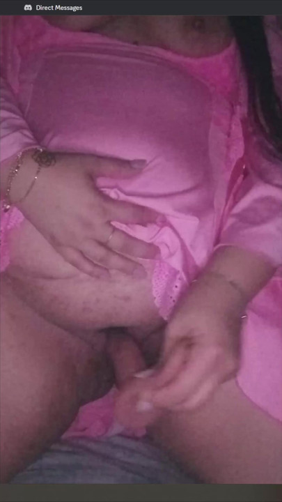 Versiuni scurte & punchy: apel sexual discordie raw - femeie super excitată cumming live
