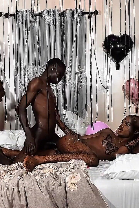 祝我生日快乐 16 个可爱的家伙和我一起庆祝