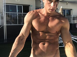 Entrenamiento muscular desnudo xxl