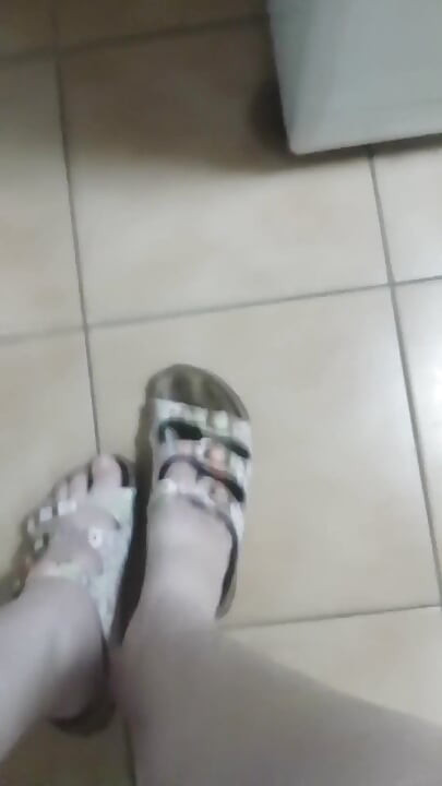 Creamy Slippers