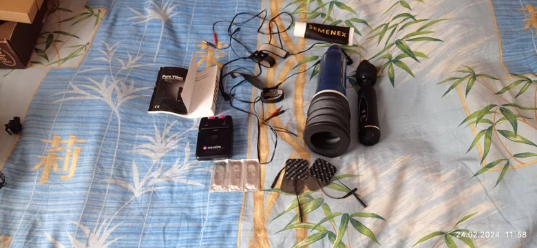 I have sex toys. I am masturbation and using sex toys. My cute sexy toys.