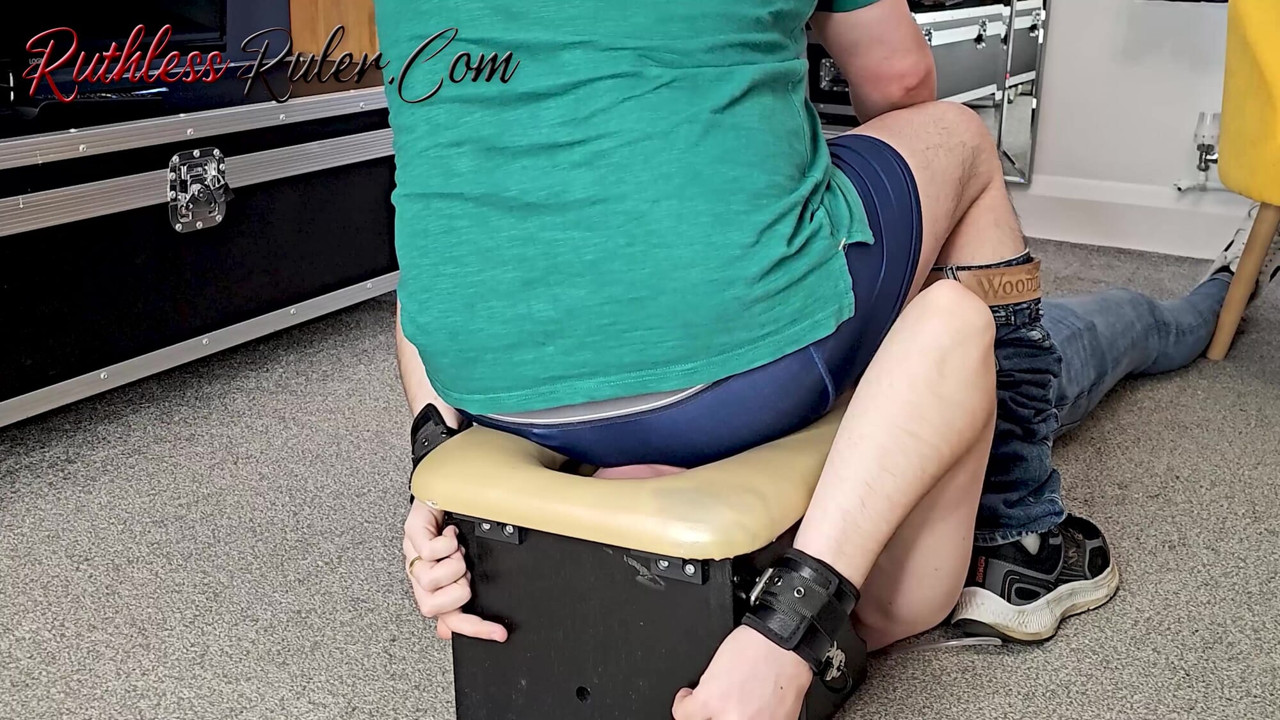 Assento para minha visualização de bunda suada