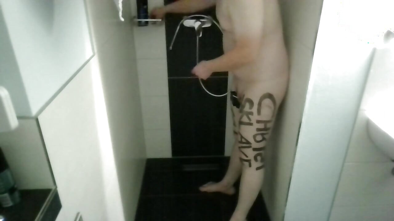 ทาสตัวอักษรทําเครื่องหมาย, เบ็ดตูด, เสียบดิลโด้, รีดน้ําเงี่ยน, เย็ด, ควยกว้าน, อาบน้ํากลางแจ้งถนน