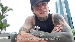 Macabreink Gergasi Memalukan Manusia Kecil Di Awam