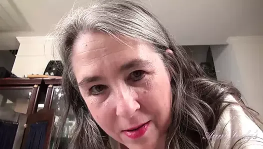 AuntJudys - твоя зрелая волосатая сводная тетя Грейс застукала тебя за просмотром зрелого порно (видео от первого лица)