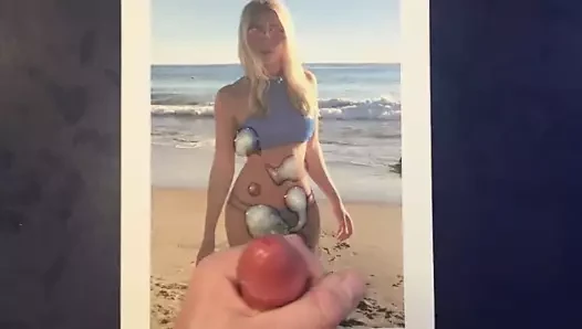 ava sambora'ya saygı duruşu
