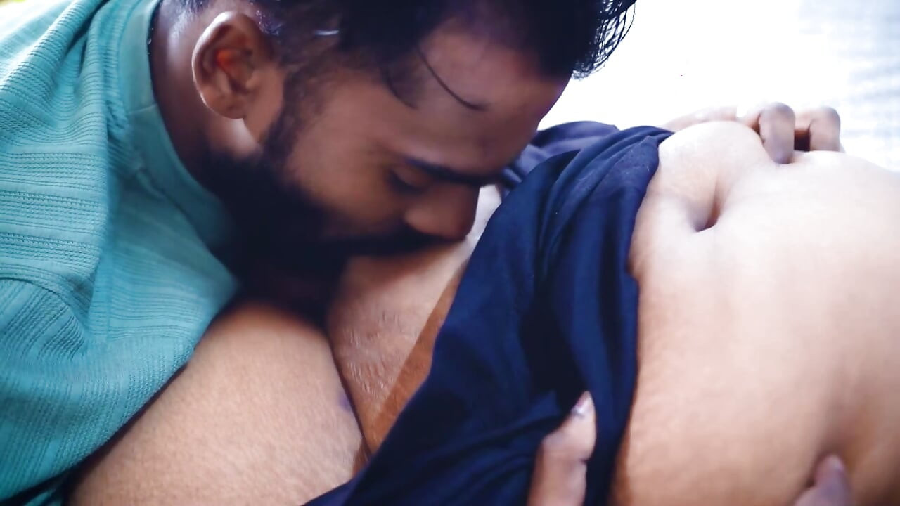 Sauteli maa ka pair dabate dabate chod diya