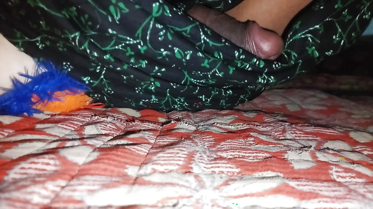 Primera vez que pillan a mi hermanastro con su enorme polla gruesa y monstruosa