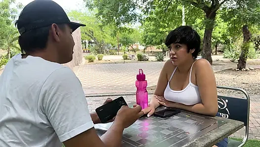 Gara-gara ketemu sama kami, aku ketemu sama gadis imut tapi dia lebih seksi dari fotonya, dan aku malah ngentot memeknya habis-habisan