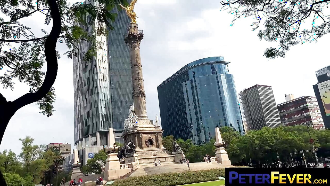 PETERFEVER покорный гей Нолан Нокс сосет Alex Loon Bernal перед трахом