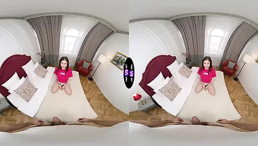 Mandy Moon spor salonundan sonra çay içmek yerine yarak emiyor - teenmegaworld