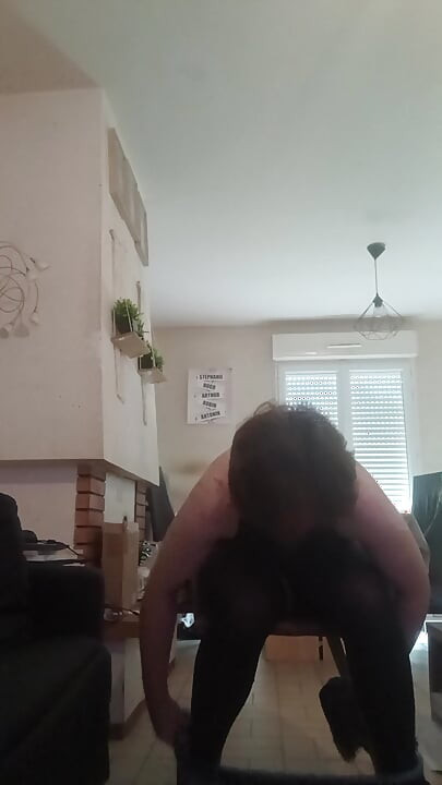 Self bondage, cumshot