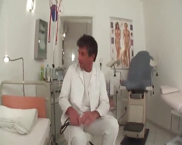 Asistente excitate futute tare în clinică