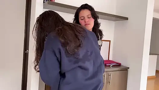 Herr sitzt sehr heiß, ich brauche einen Arzt!!