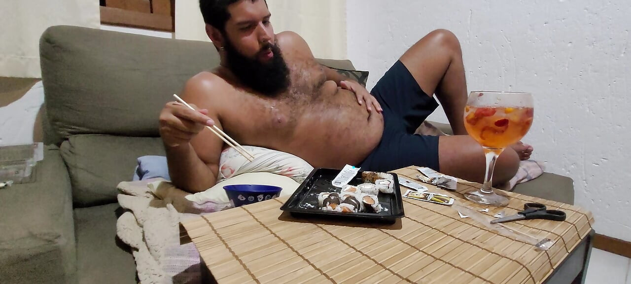 100-Piece Sushi Challenge: Completely Maxed Out & Bloated