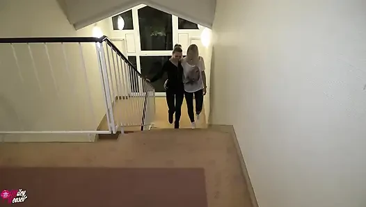 Budak seks pirang secara pribadi dengan nyonyanya!!