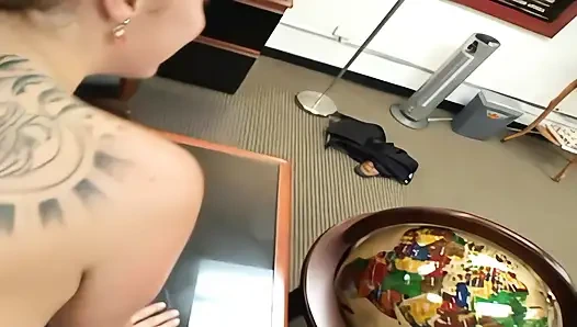 Prenses acımasızca sikiliyor