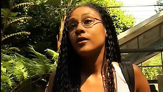 Büyük zenci yarağı ve ıslak amcıkla sert seks