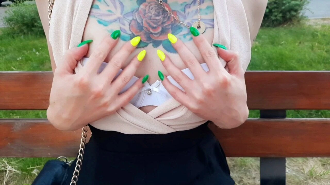 Đi bộ mùa hè Dominatrix