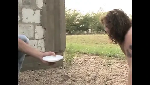 거대한 젖탱이의 거대한 엉덩이의 거대한 보지 섹스... 입에 정액