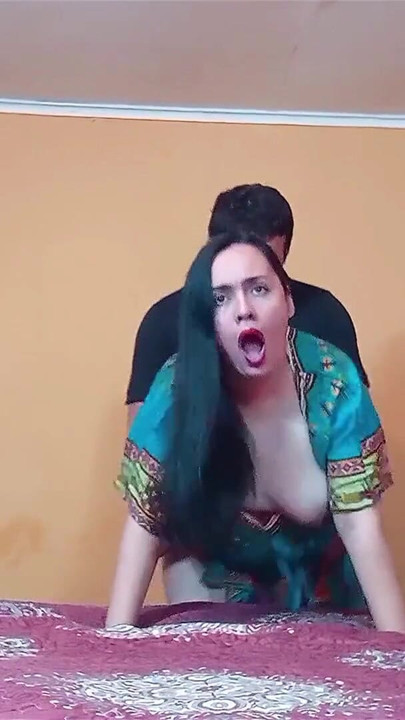 I found an Indian aunty alone at home and fucked her from behind. | Clip 1