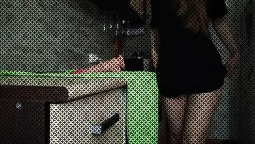 Aku menyetubuhi seorang gadis dengan dua kontol