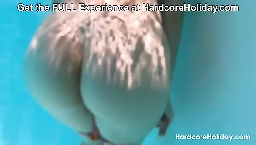 Erkek arkadaşımı ayaklarımla boşaltmamı izle! HardcoreHoliday için Rebecca Volpetti