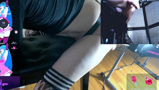 Some more closeups of me getting fucked for tips on cam