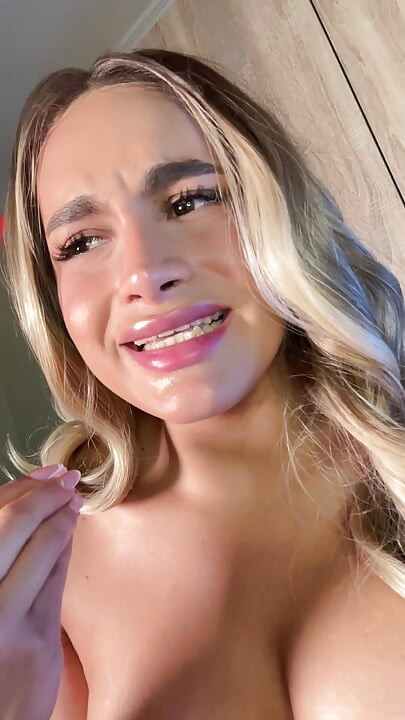 Viviana the Trans Latina Gets Off Messy and Drinks Her Cum