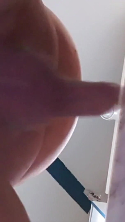 BBW pute gros cul twerk |クリップ1