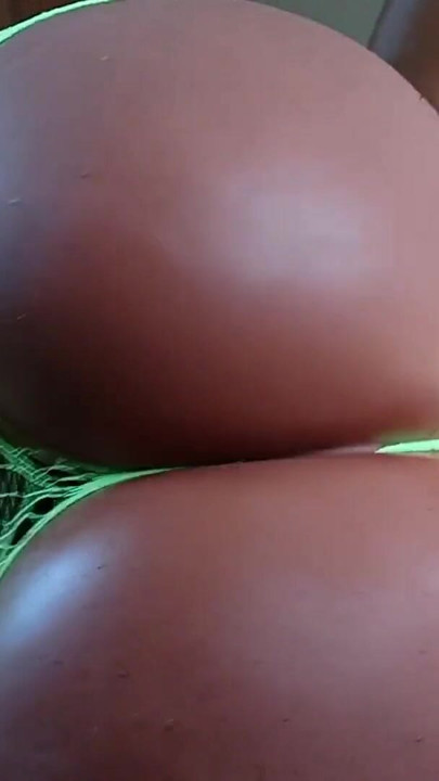 Ebony Booty in Green Underkläder (YL158) | Klipp 2
