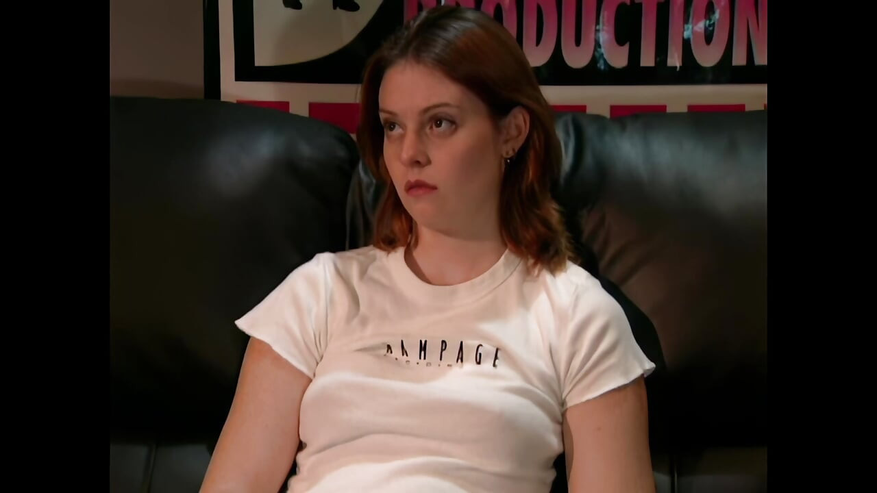 A Night Inside Gia's Little Pussy