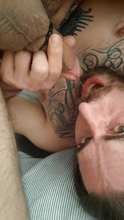 self piss drink in bed