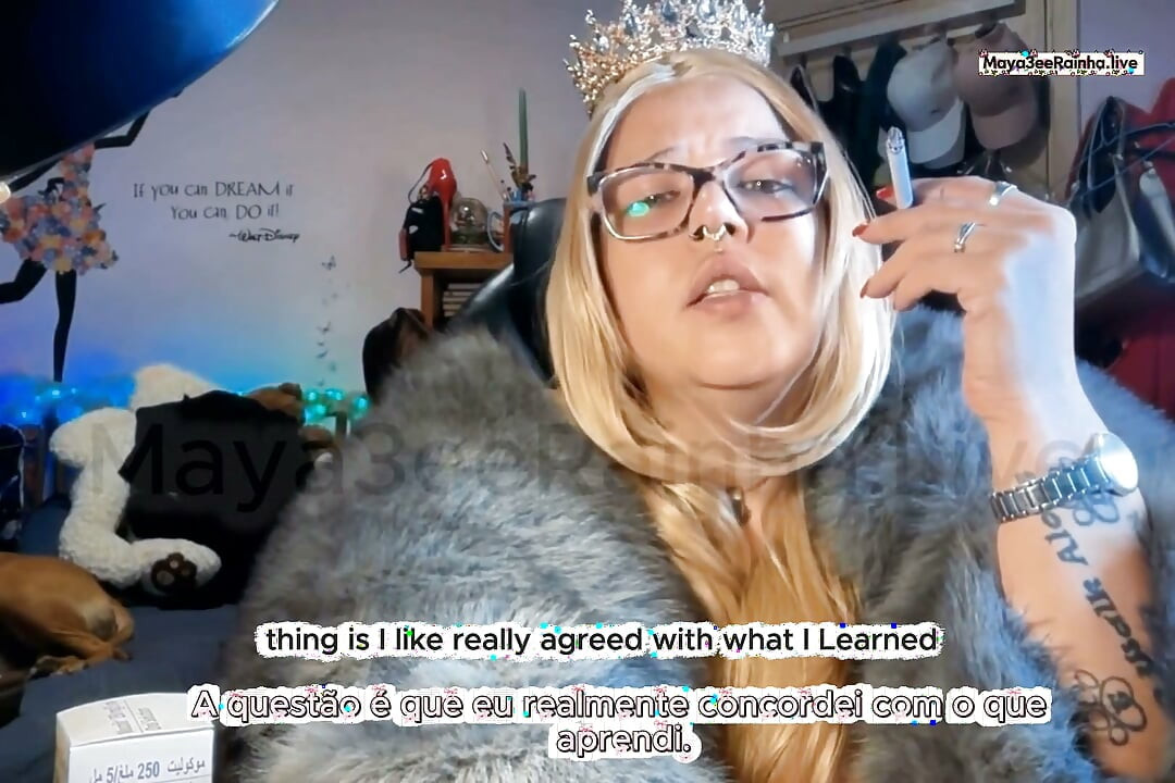 Diamonds on My Lips Bunda Fatal in Your Face - Come Chainsmoke with the BBW Brazilian MILF Goddess