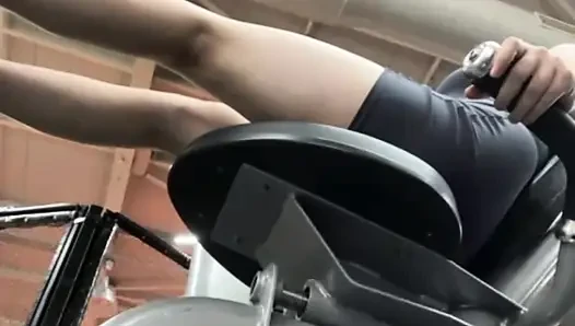 Sesi latihan gym Jucielussie