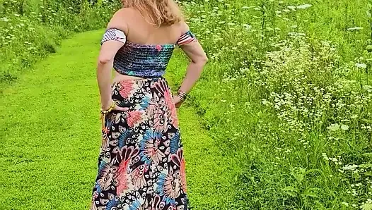 BIG MATURE MOMMY TITTY outdoor clips from my ONLYFAN Page released