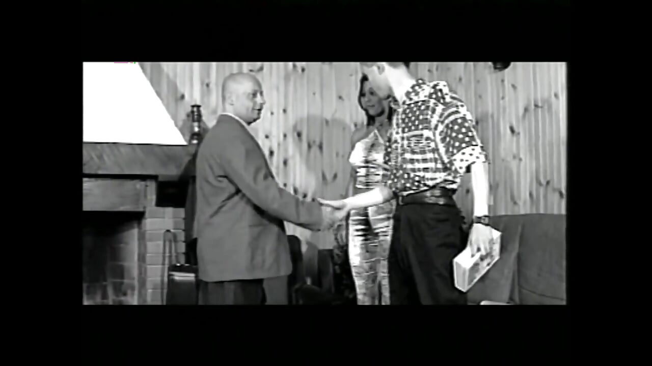 Frumoasă amatoare se fute cu soții milf și soți cu pule mari