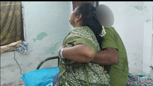 Aunty has hot and painful sex while she is alone at home. Real homemade.