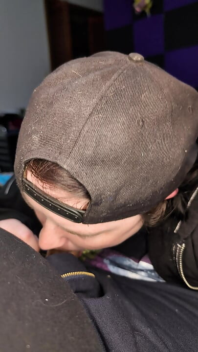 Blowjob etter jobb