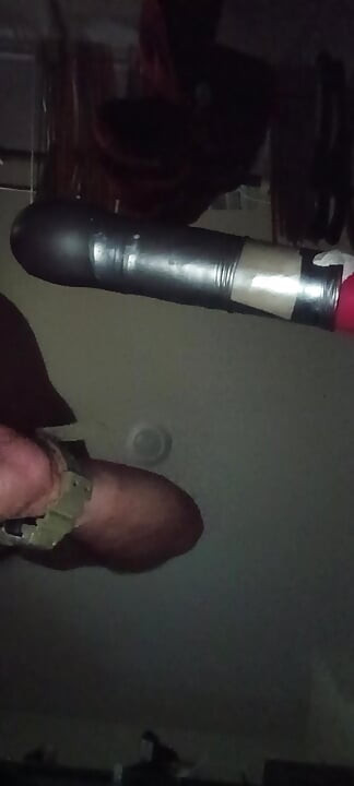 Love to play w my ass when I'm lonely