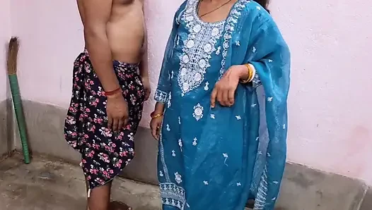 Video seks gadis cantik india pertama kali sama gadis desa india