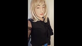 Office sissy with female mask gets short lunch time wank