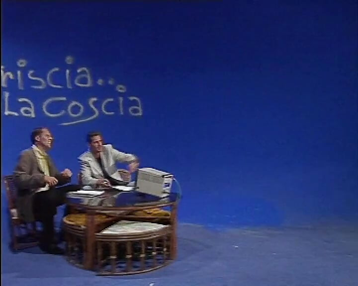 Striscia la coscia Sc 1 lewd orgy