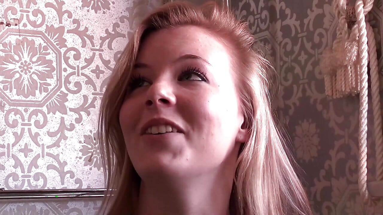 A stepdaughter and stepfather moment has been resolved with sex: Teen stepdaddy issues