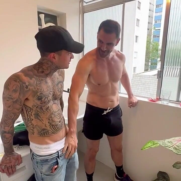 Having Hot Sex with an Old Friend Parte 1