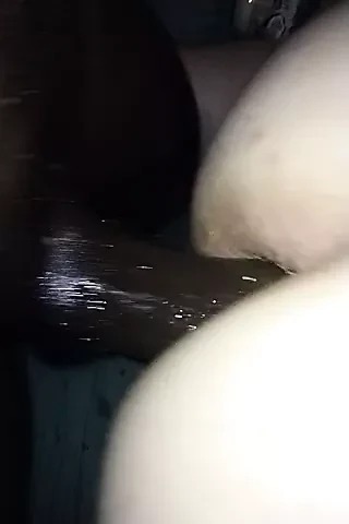 DIKZONZUMA gets served ass d'oeuvre